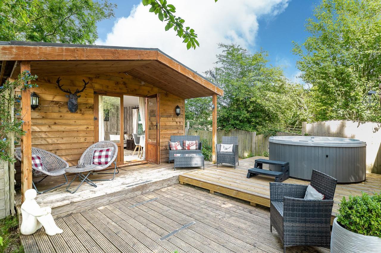 The Log Cabin With Private Hot Tub, Bath Βίλα Εξωτερικό φωτογραφία